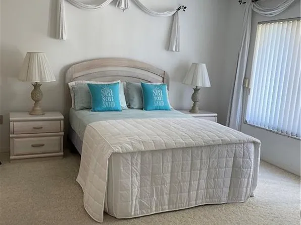 15191 Cedarwood Ln APT 2206, Naples, FL 34110