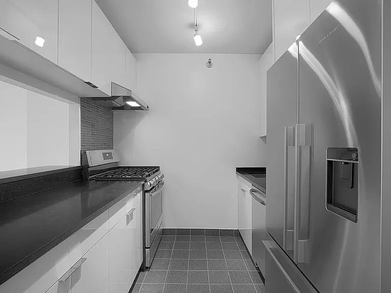 75 W End Ave #C10B — Photo 5