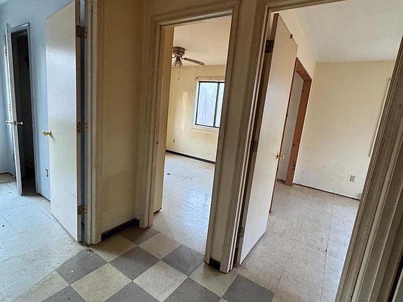 5th image of 518 Linda Ln