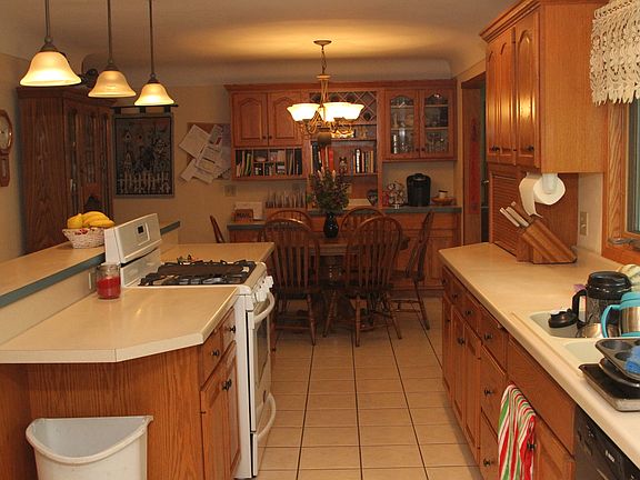 Open kitchen/dining area