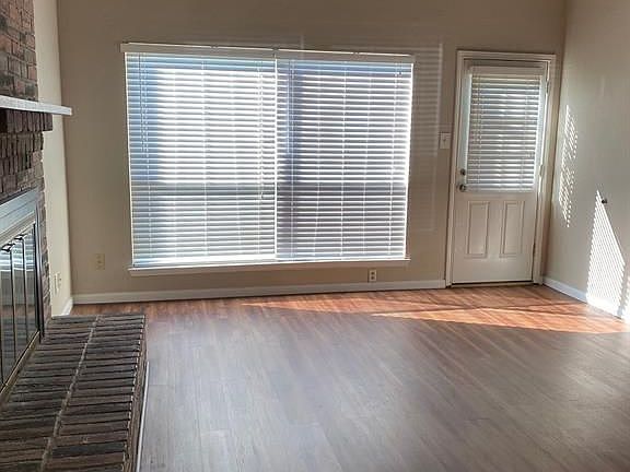 4th image of 722 Regency Ct