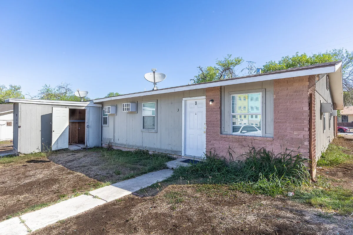 Building Photo - 7115 Glen Ter #3