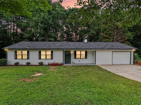 3210 Grand Central Dr, Snellville, GA 30078