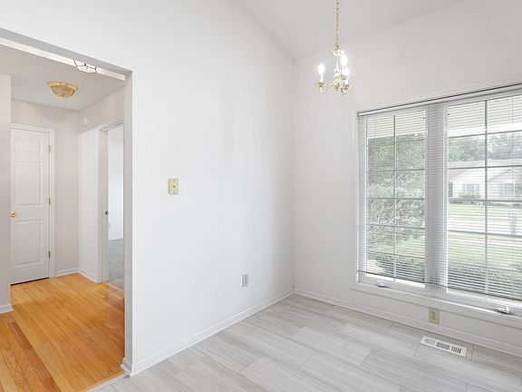 3rd image of 4117 Cherry Pointe Dr