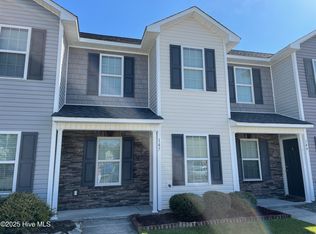 147 Glen Cannon Dr, Jacksonville, NC 28546