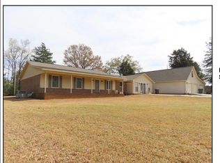 13720 County Line Rd, Muscle Shoals, AL 35661