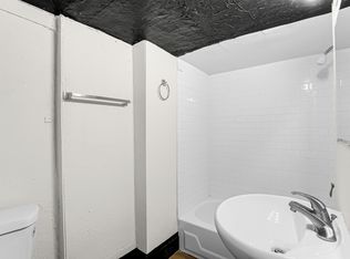 201 N Hickory St BASEMENT B, Joliet, IL 60435