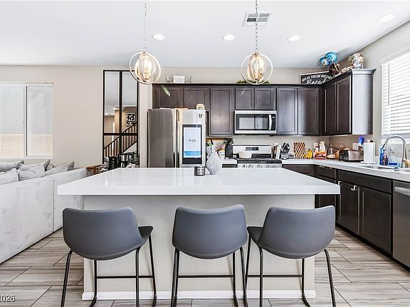 4th image of 1223 Cactus Needle Ave