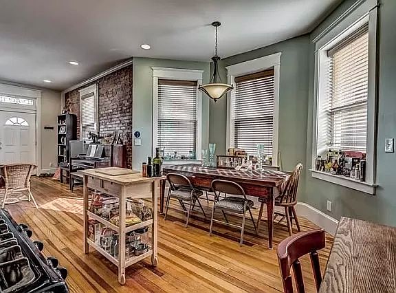 4th image of 1701 Sherman Ave #1