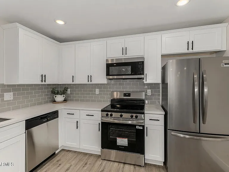 3234 E Marilyn Rd — Photo 7