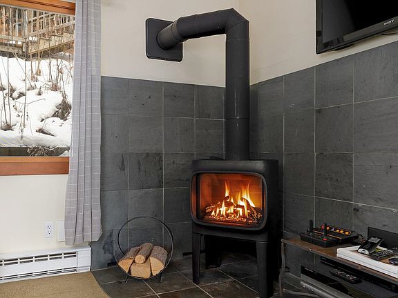 4th image of 1075 Butternut Hill Road #H2