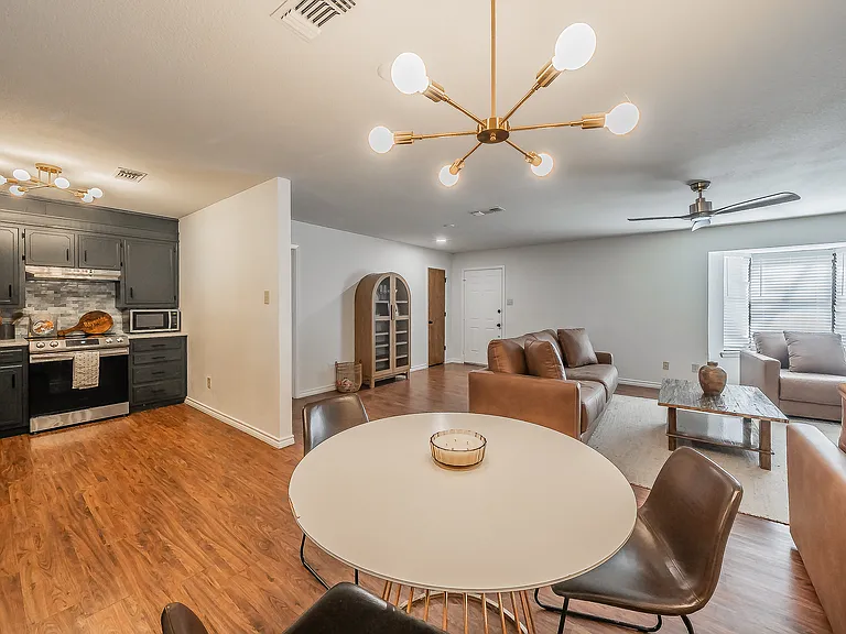 302 W Hale Ave — Photo 19