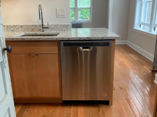 3946 N Bell Ave #2, Chicago, IL 60618