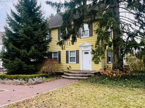 2107 Radcliffe Ave, Flint, MI 48503