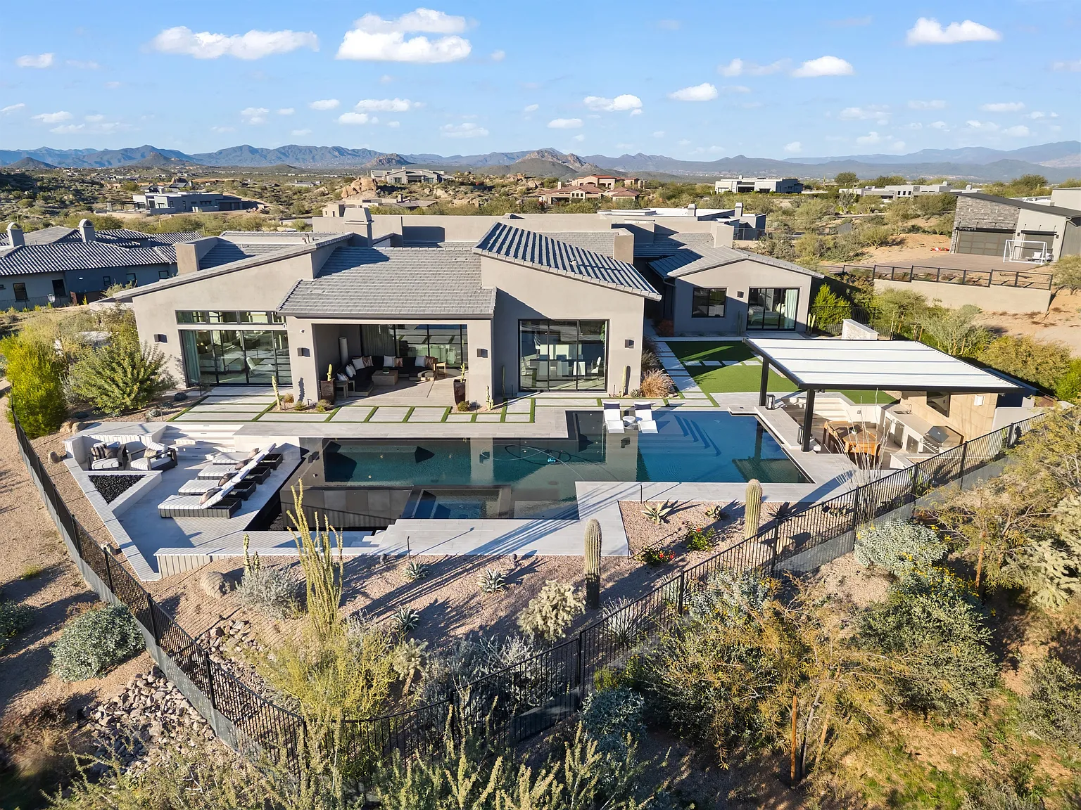 N 123rd Pl, Scottsdale — Photo 4