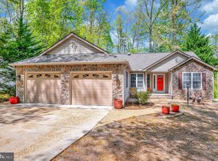 3713 Lakeview Pkwy, Locust Grove, VA 22508