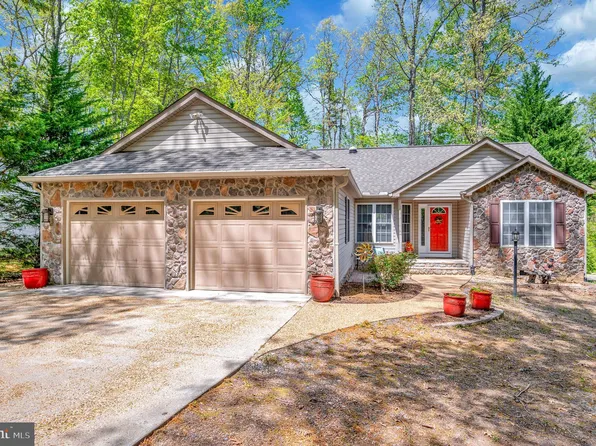3713 Lakeview Pkwy, Locust Grove, VA 22508