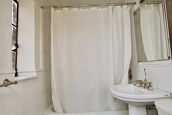 Sold by Steven Corcoran Real Estate | media 8