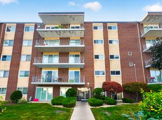 2900 Maple Ave APT 14E, Downers Grove, IL 60515