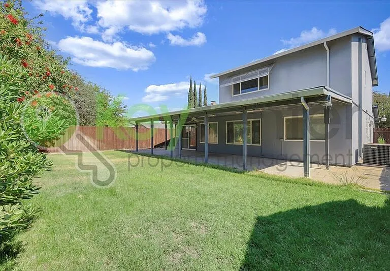 7005 Woodside Dr — Photo 37