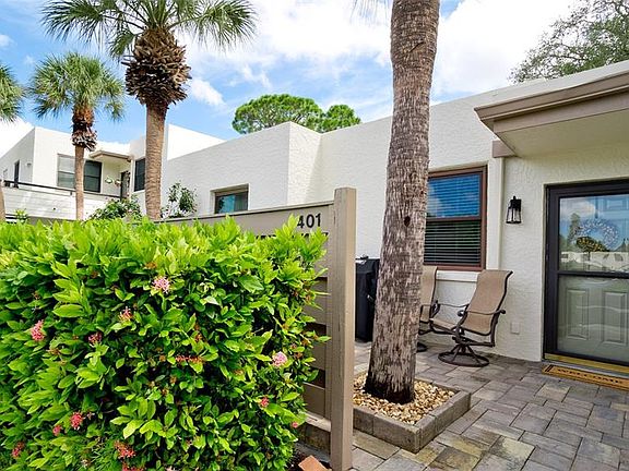 4th image of 401 Palm Tree Dr