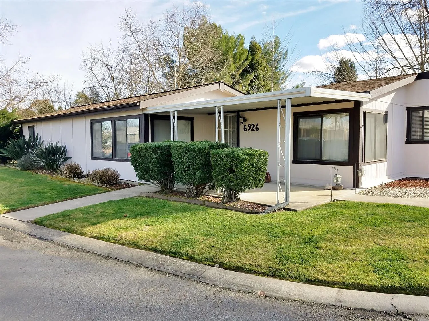 6926 Radiance Cir photo 1
