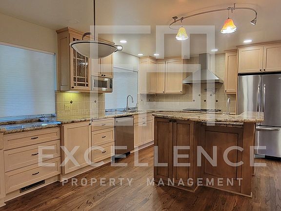 3rd image of 2233 Glenkirk Dr