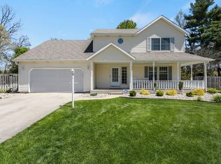 10460 Covey Ct, Granger, IN 46530