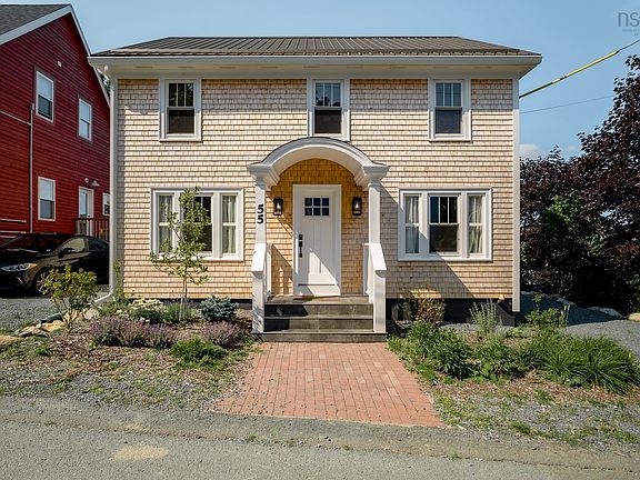 3rd image of 55 Lawrence St
