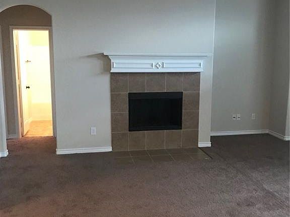 3rd image of 1717 Griffin Ln