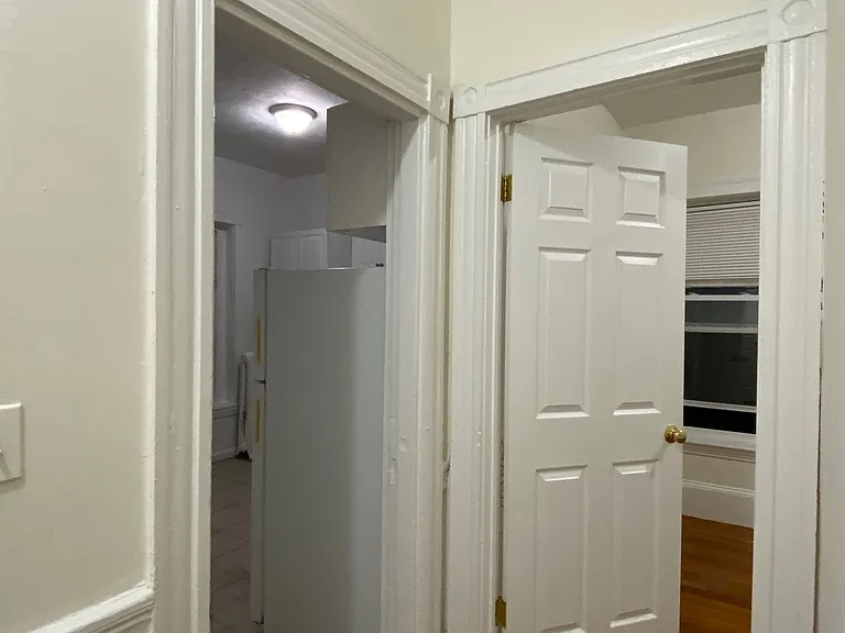 75 Brighton Ave #3C — Photo 41