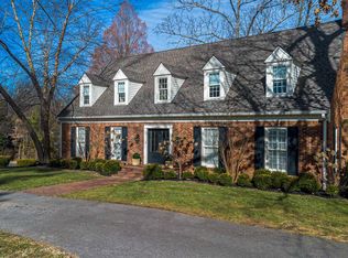 1101 Robinwood Dr, Paducah, KY 42001