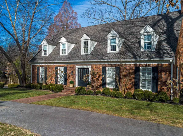 1101 Robinwood Dr, Paducah, KY 42001