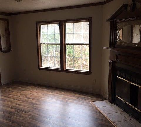 5th image of 203 South St