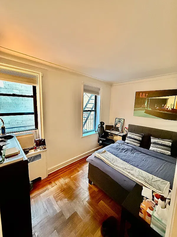 208 East 28th Street — Photo 4