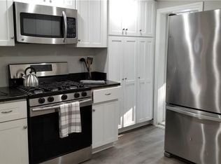 104 W River St, Smithfield, RI 02828