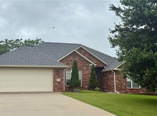 704 SW Duke Ave, Bentonville, AR 72712