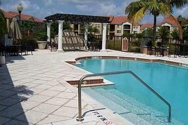 4th image of 1314 Villa Cir