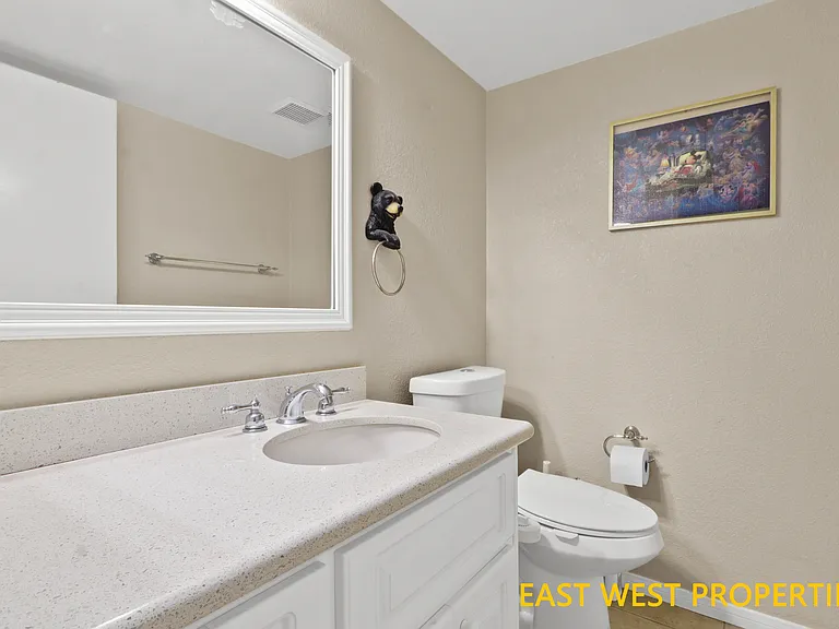 2409 Sommerset Dr — Photo 16