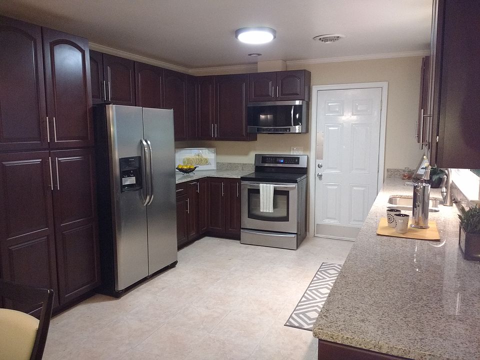 1st image of 25 Westminister Dr