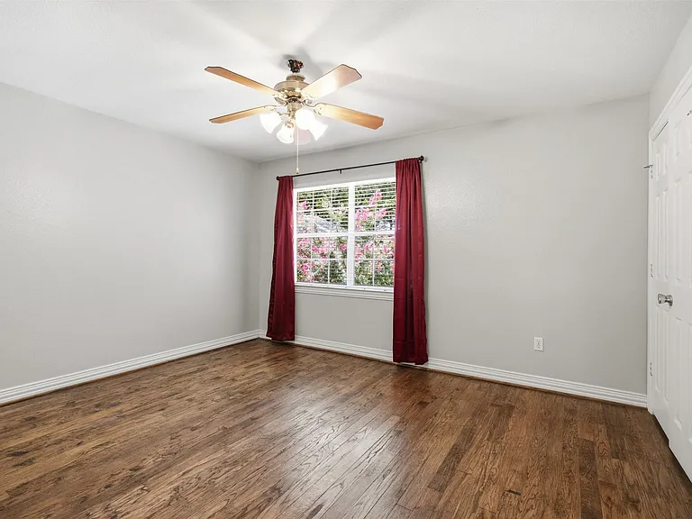 4734A Bradford Dr — Photo 21