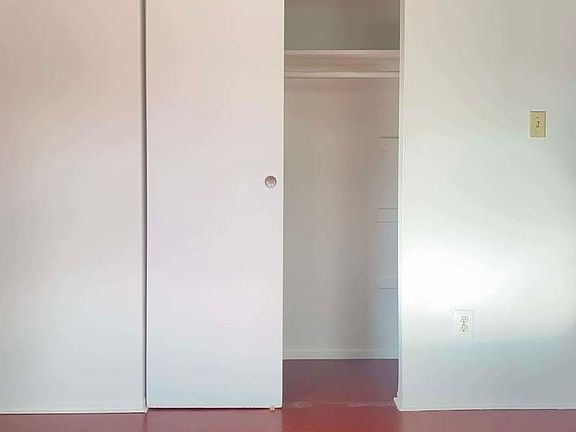 5th image of 25-29 32nd St #2L