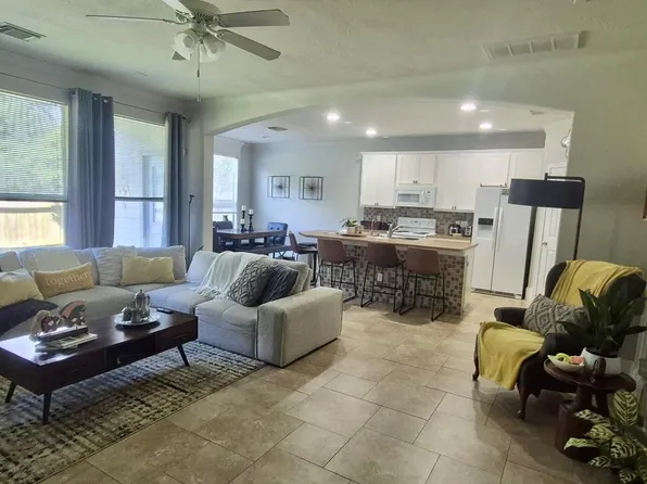 42 E Burberry Cir, Conroe, TX 77384