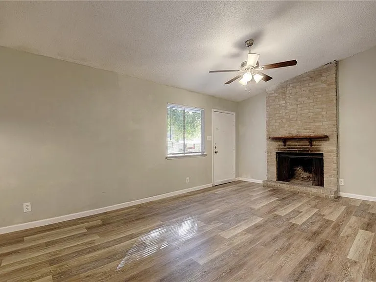 2311 Teri Rd #B — Photo 4