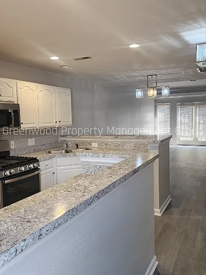 19 Cambridge Oak Cir — Photo 6