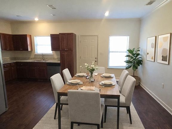 4th image of 2030 Nichols Rd
