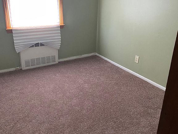 5th image of 22 Sandalwood Ave Floor 2