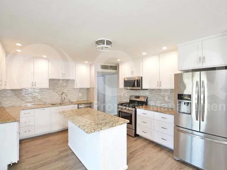 7424 E Polk St — Photo 3
