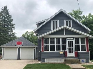 104 S 9th St, Clear Lake, IA 50428