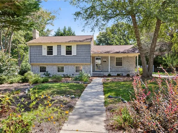 2616 Amherst Ct, Burlington, NC 27215